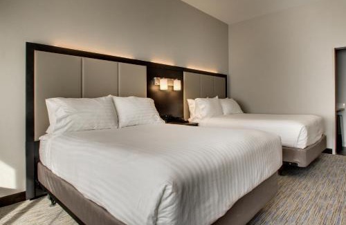 Mount Pleasant Hotel | Holiday Inn Express & Suites Charleston NE Mt Pleasant US17 by IHG