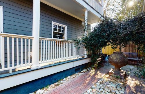 North-Central House | 1 Francis - 30 Day Rental