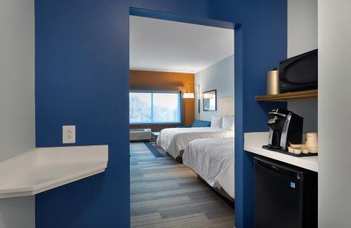 Cape Fear Hotel | Holiday Inn Express & Suites - Fayetteville South by IHG