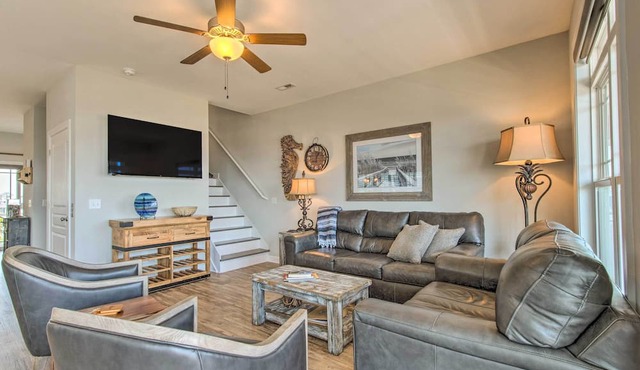 Surf City Escape w/6 Decks: Steps To Beach
