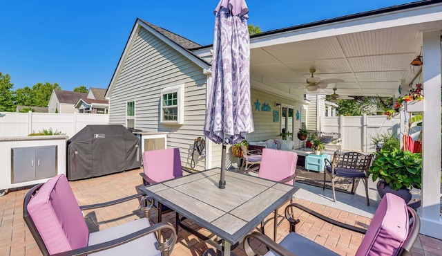 Bluffton Getaway w/Fenced Yard: 7 Mi to Beach!