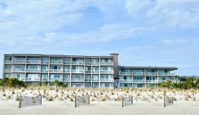Fall Flash Sale at Beachside Colony Resort, Colony Suites best value offered 1/1