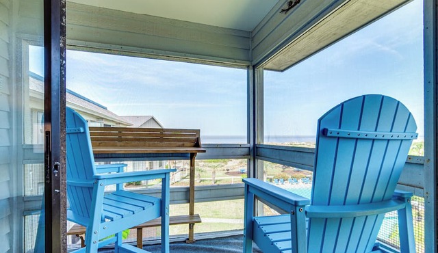 Beach Access: Ocean-view Condo w/Screened Balcony