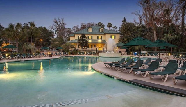 3 BR Resort Condo, close to beach and golf, ready for your springtime vacation
