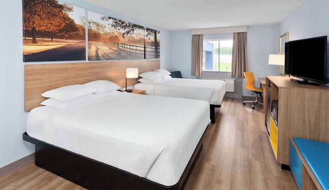 Days Inn & Suites by Wyndham Siler City