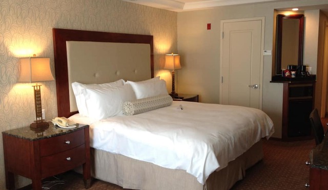 Town & Country Inn and Suites