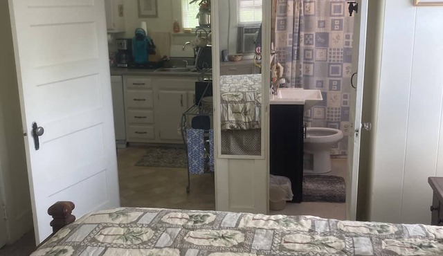Private Charleston SC themed cooks kitchen 1 bed 1 bath apartment Columbia SC
