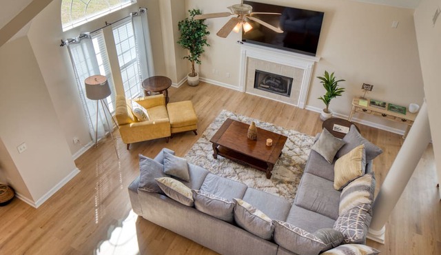 Large private 4 BR home near SAV airport with TV in every bedroom