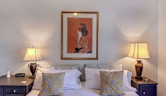 The Home Collection - 800 Magnolia