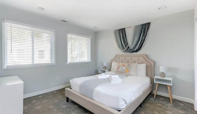The Tea Olive Cottage, Quaint | Pet-Friendly!