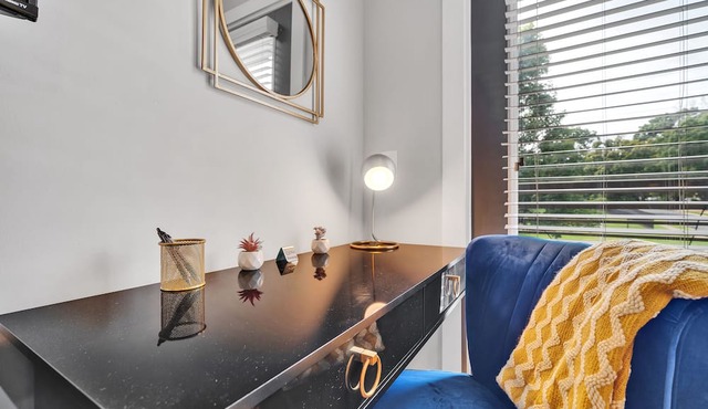 Modern Luxury ☞ King Bed ☞ 1BR in Plaza Midwood