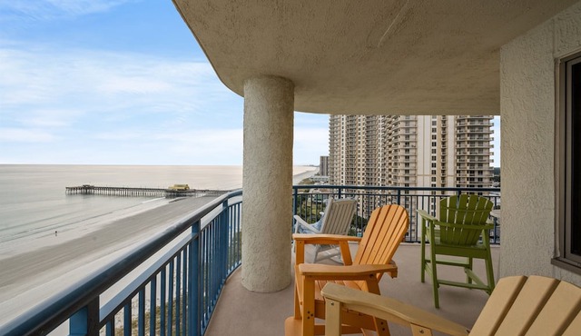 Brighton 1202 2 Br Oceanfront in Kingston w/Pool