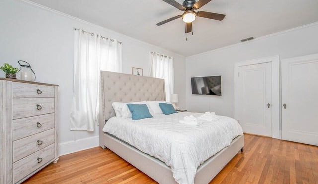 Terry Sanford Guest House A