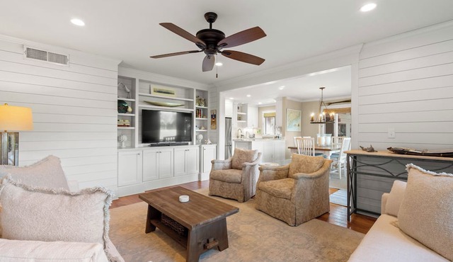 1309 Fairway Oaks Villa by Akers Ellis Rentals