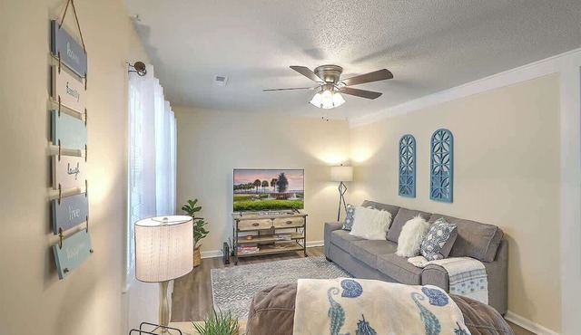 Near Charleston 3 Bed w/Fenced Yard Near Beach!