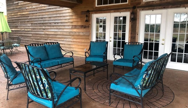 Red Fern Lodge Room 2 in Statesboro