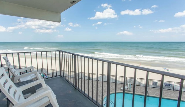 MAGNIFICENT 2 BEDROOM CONDO ON THE BEACH Royal Garden 206