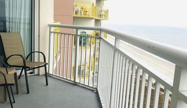 Stunning Oceanfront 2bd/2ba Condo in NMB