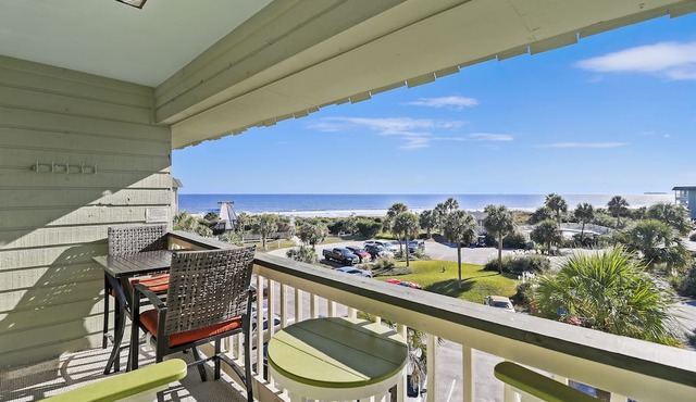 Front beach sea cabin with amazing view, pool access, beach access, and pier!