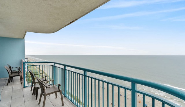 DIRECT OCEANFRONT 3-BEDROOM CONDO! HUGE BALCONY! OCEANFRONT MASTER! AMAZING VIEW