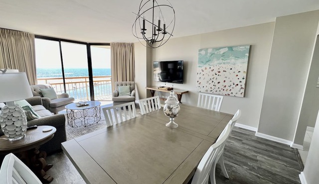 3BR/2BA South Tower 6th Floor-Oceanfront-Gorgeous View! Beach Locker!