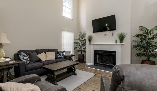 Spacious 2 Bedroom Pet Friendly Condo in Pinehurst