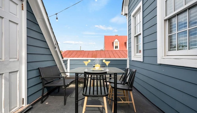 Vibrant | Private Patio | Dreamcatcher Suite B