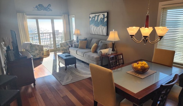Classy, Clean & Elegant Oceanfront 'Penthouse' ~