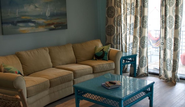 Modern, Completely Renovated 2 bdrm 2 bath Ocean View