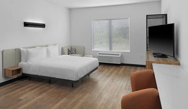 StudioRes by Marriott Greensboro Airport