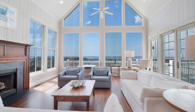Luxury 5BR Oceanview ~ Chiltren By the Sea