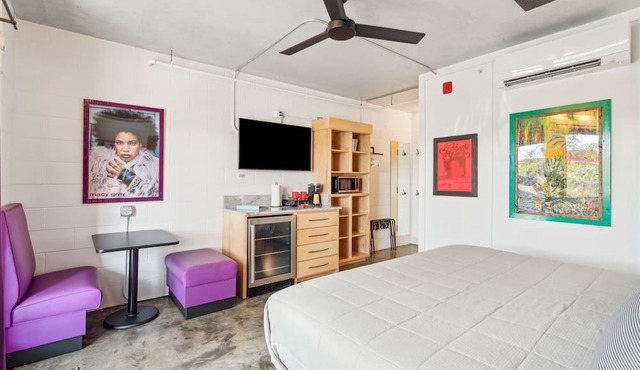 Boutique Vera Hotel Room 201: King Room in the Heart of Folly Beach