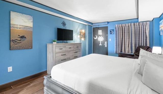 Oceanfront King Suite: Free Breakfast 15th Floor in Myrtle Beach