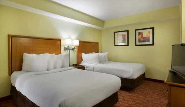 Charming Oceanfront One Bdrm Condo: MB Boardwalk