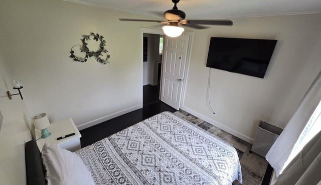 This 3 bedroom 1 bathroom brick ranch is located between Aiken and Augusta.