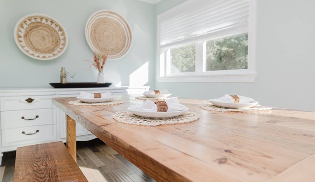 NEW! Cozy Hidden Haven - Centrally Located to Beach, Shopping & Downtown! in Wilmington