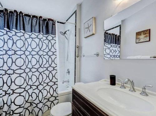 Historic Savannah Condo, Sleeps 6, Pool, Dogs Ok