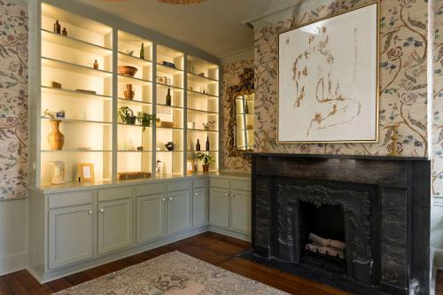 The Nicholas Veranda King Suite - Walk to King