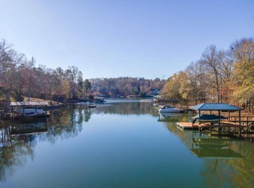 Cozy Cove Cottage on Lake Wylie in Charlotte