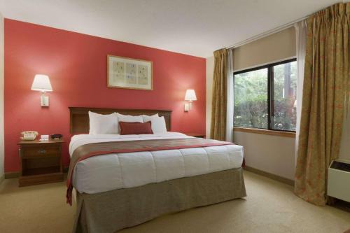 Ramada by Wyndham Raleigh in Raleigh